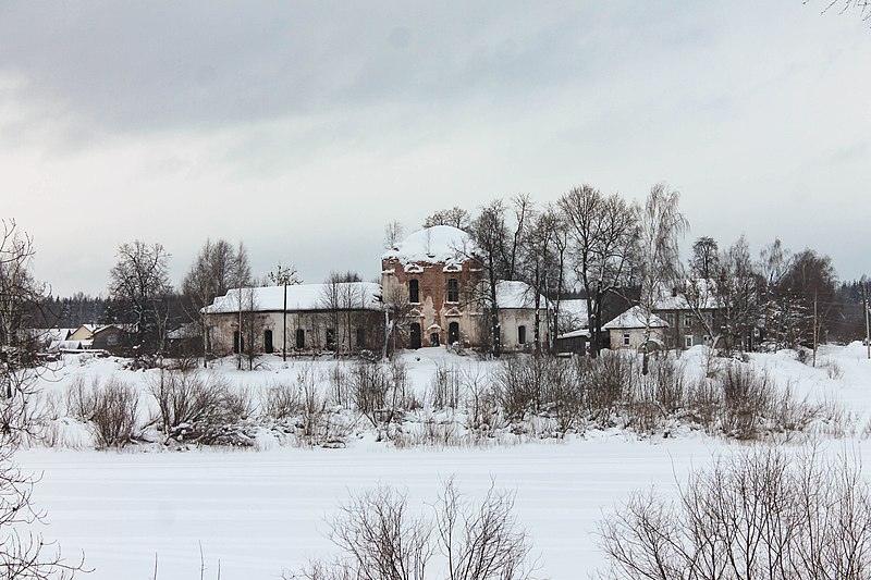 File:Устюжна, церковь Сошествия Святого Духа зимой.jpg