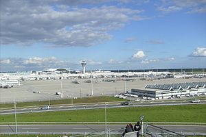 05.09.2009. München Airport - panoramio (5).jpg
