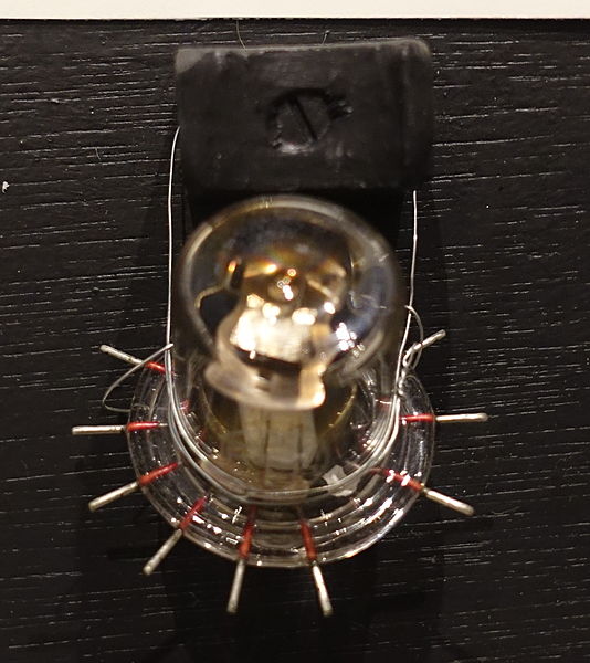 File:1630 Orbital Beam Amplifier Tube, RCA, World War II - National Electronics Museum - DSC00144.JPG