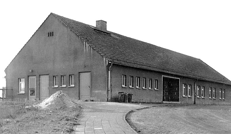 File:19690112030NR Krumpa Lützkendorf Bahnhofsgebäude.jpg