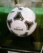 perspectiva traición Emperador Adidas Tango - Wikipedia, la enciclopedia libre