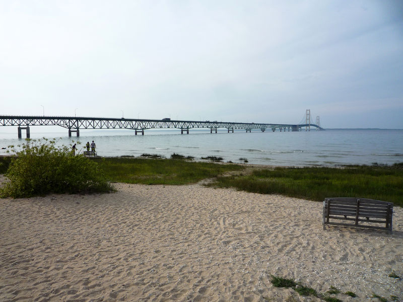 File:2009-0618-MackinawCity-MackinawBridge.jpg