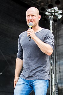 <span class="mw-page-title-main">Oliver Petszokat</span> German singer and actor