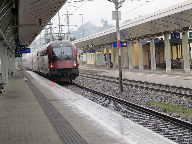 File:2017-09-19 (162) Bahnhof Amstetten.jpg