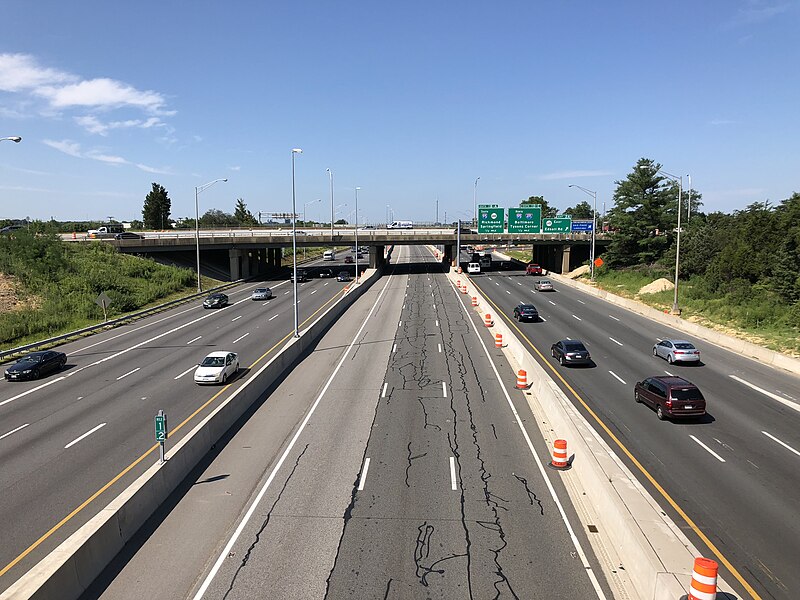 File:2019-06-26 10 17 59 View south along Interstate 395 (Henry G. Shirley Memorial Highway) from the overpass for the ramp from Virginia State Route 648 (Edsall Road) eastbound to Interstate 395 northbound in Lincolnia, Fairfax County, Virginia.jpg