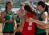 Deutsch: Beachhandball Weltmeisterschaften 2022; Tag 3: 23. Juli 2022 – Frauen, Hauptrunde, Argentinien-Deutschland 0:2 (16:18, 15:19) English: 2022 Beach handball World Championships; Day 3: 23 July – Women Main Round – Argentina-Germany 0:2 (16:18, 15:19)