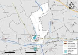 Carte en couleur présentant le réseau hydrographique de la commune