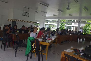 Participants listening to lecture