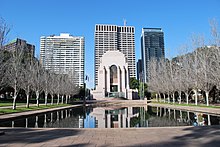 The Pool of Reflection ANZAC memorial, Hyde Park, Sydney.jpg