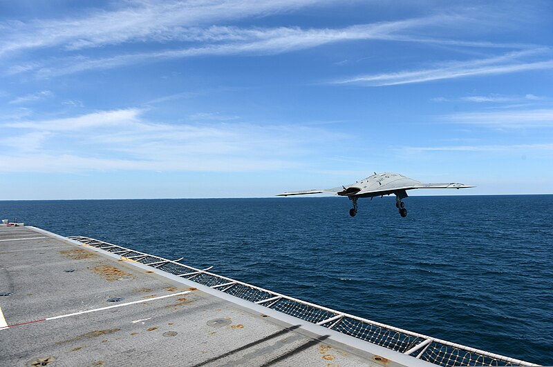 File:A U.S. Navy X-47B Unmanned Combat Air System demonstrator aircraft launches from the flight deck of the aircraft carrier USS George H.W. Bush (CVN 77) May 14, 2013, in the Atlantic Ocean 130514-N-YZ751-635.jpg