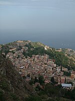 Taormina.jpg'nin havadan görünümü