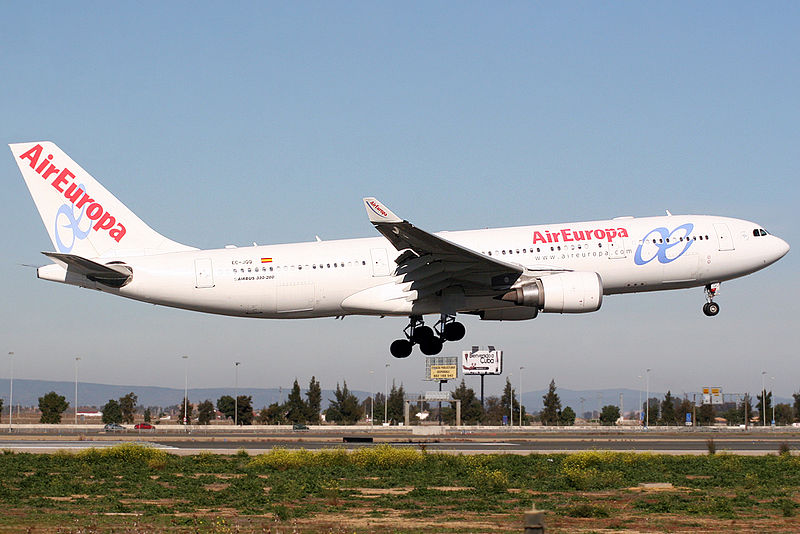 File:Airbus A330-202 Air Europa EC-JQQ.jpg