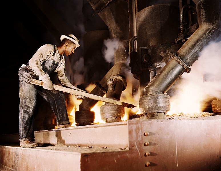 File:Alfred Palmer, Phosphate smelting furnace worker, Muscle Shoals, Alabama, 1942.jpg