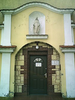All Saints church in Włocławek - Statues of Virgin Mary - 04.jpg