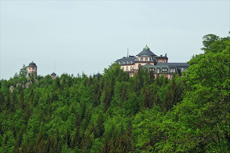 File:Bühlerhöhe-Schlosshotel-1.jpg