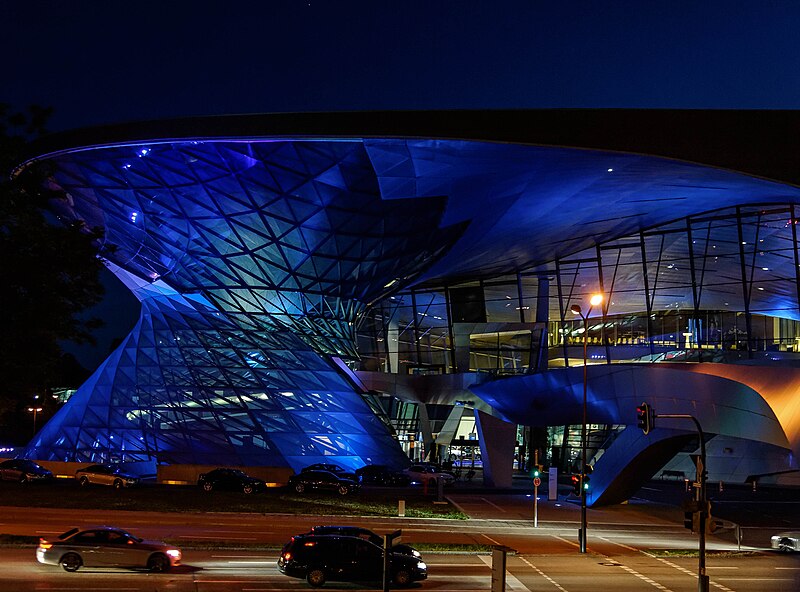 File:BMW Welt DSC 3026.jpg