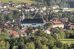 Franziskanerkloster mit der Pfarrkirche St. Peter und Paul in Salmünster. Der älteste Teil des Klosters stammt aus dem Ende des 17. Jahrhunderts. Die ...