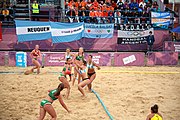 Deutsch: Beachhandball bei den Olympischen Jugendspielen 2018; Tag 5, 10. November 2018; Mädchen, Hauptrunde - Ungarn-Argentinien 1:2 English: Beach handball at the 2018 Summer Youth Olympics at 11 October 2018 – Girls Main Round – Hungary-Argentina 1:2