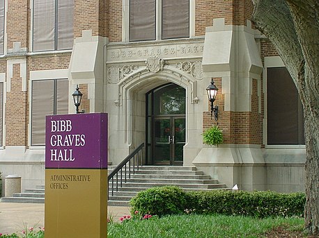 Bibb Graves Hall, the main administrative building at the University of North Alabama in Florence.