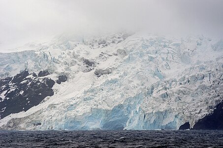 Ледник на острове Буве в Южной Атлантике