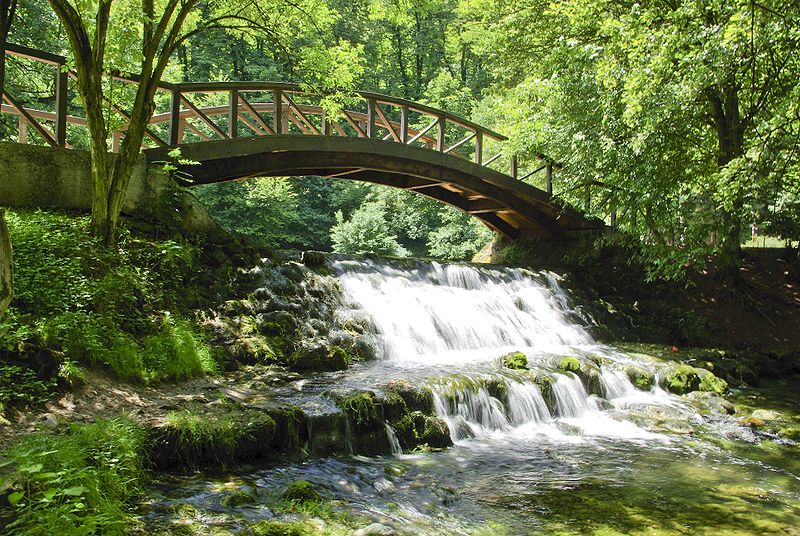 File:Bridge on Vrelo Bosne.jpg