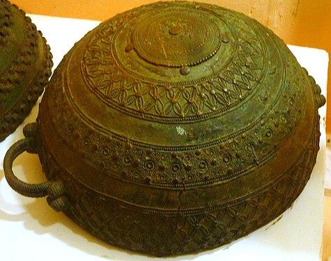 Bronze pot; 9th century; Nigerian National Museum