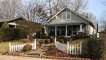 Residential House, 102 Oak Grove Ave, built c. 1920