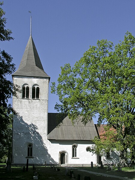 File:Buttle kyrka view1.jpg