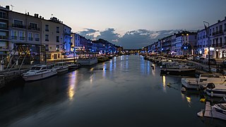 Canal of Sète at dusk