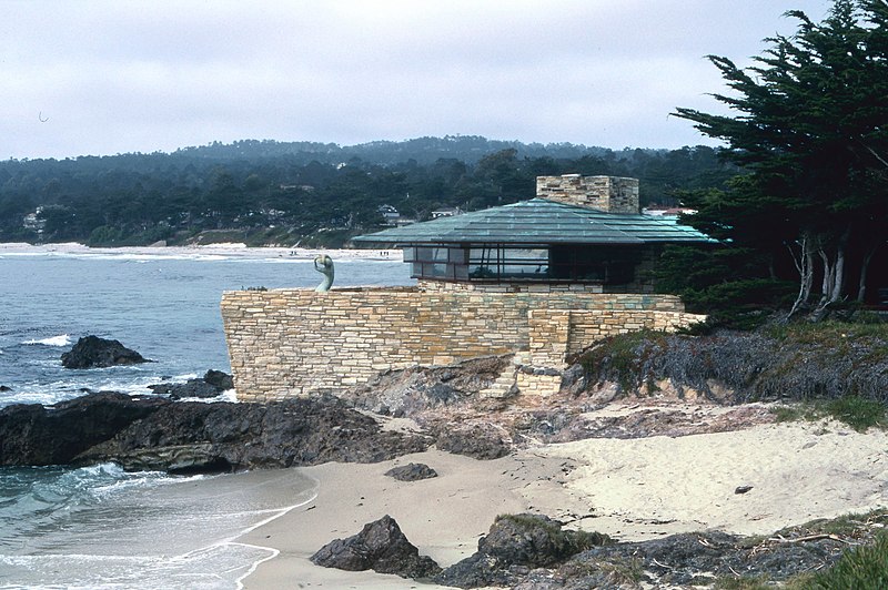 File:Carmel By The Sea. Veduta della Walker House.jpg