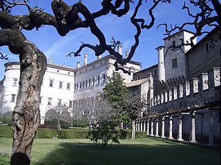 Castello Buonconsiglio TN Giardini1.JPG