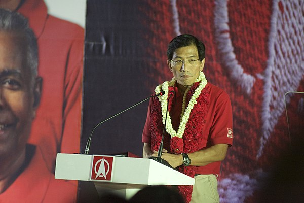 Chee Soon Juan at a Singapore Democratic Party rally during the 2015 general election