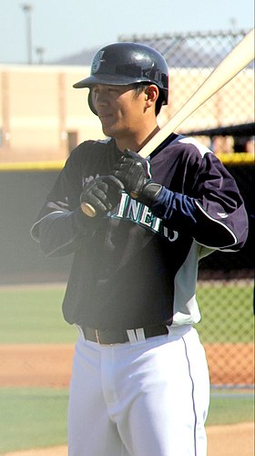 Chih-Hsien Chiang 2012 Spring Training (Cropped).jpg