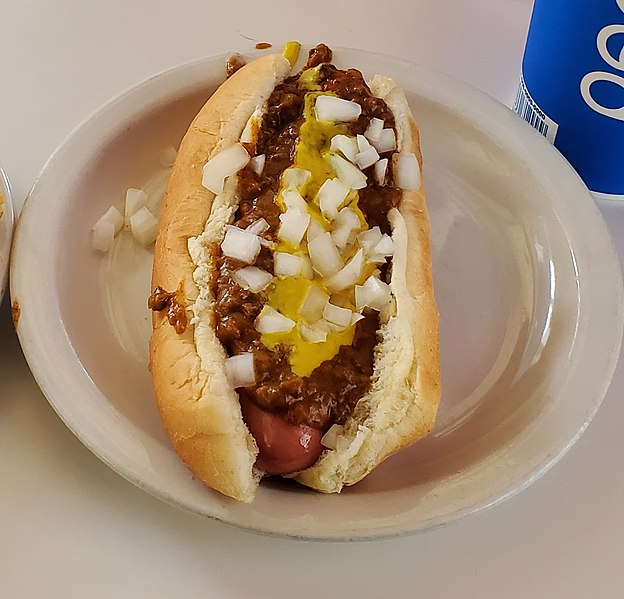 File:Coney Island hot dog from American Coney Island in Detroit.jpg