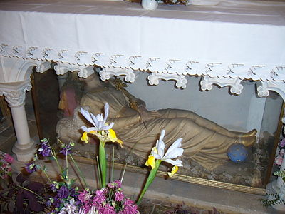 Saliga Alpais relikvarium i kyrkan Notre-Dame-de-l'Assomption i Cudot.