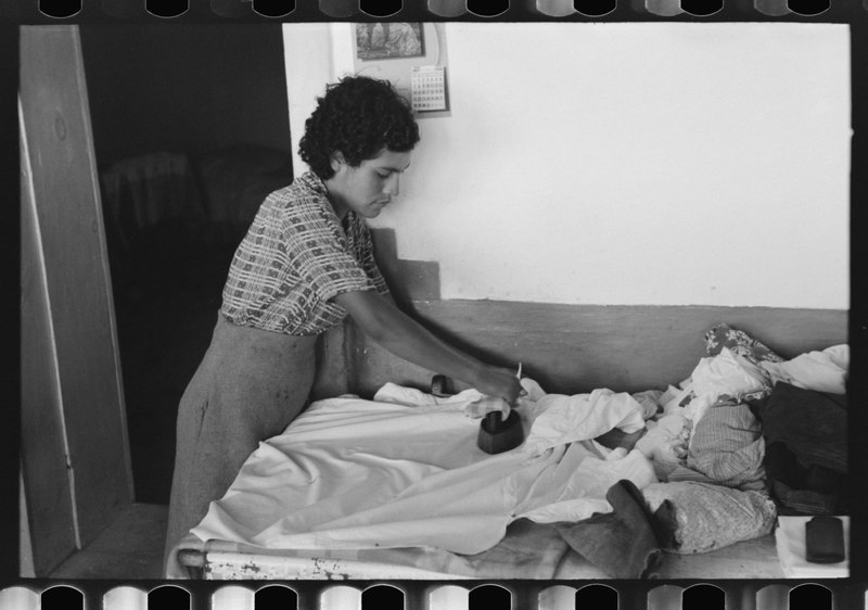 File:Daughter of Spanish-American farmer ironing. Chamisal, New Mexico LCCN2017742729.tif