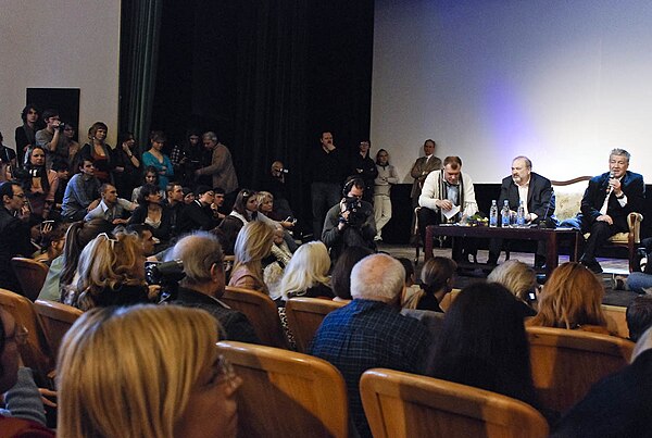 Filmmaker David Lynch speaking at the VGIK