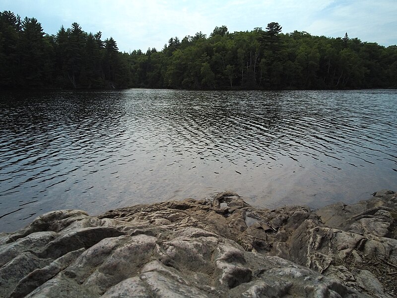 Dead River 800px-Dead_River_Outcropping%2C_Near_Dam