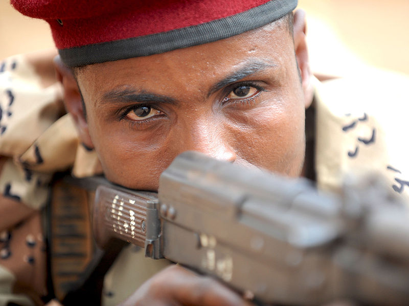 File:Djiboutian Army Quick Reaction Regiment trains at Ali Oune, Djibouti, February 2011 - Flickr - US Army Africa (2).jpg