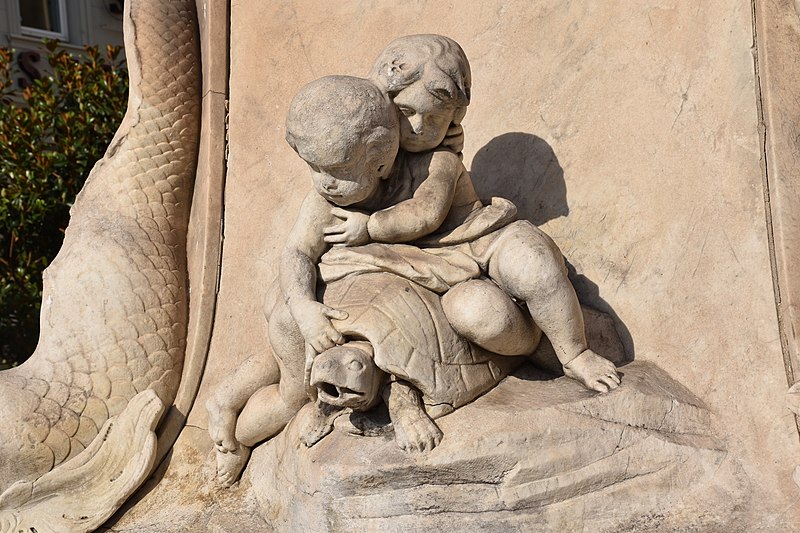 File:Dominique Fossati, Deux enfants jouant avec une tortue de mer, Fontaine Fossati (face, boulevard d’Athènes). 1778. Marseille, place des Capucines. Photo, Jamie Mulherron.jpg