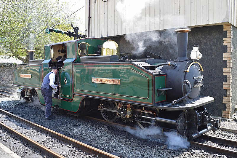 File:Double Fairlie 0-4-0+0-4-0T Earl of Merioneth (9020923956).jpg