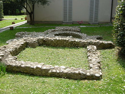 Late Roman nymphaeum at the House of Decumani