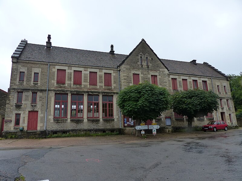 File:Ecole de Blannot, Vue l'ensemble.JPG