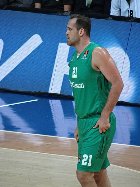 File:Fenerbahçe men's basketball vs Darüşşafaka Tekfen Euroleague 20181120 (32).jpg