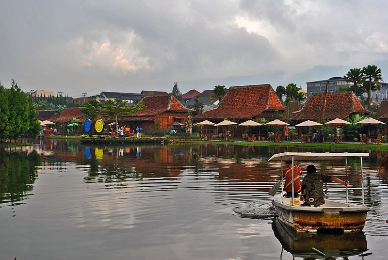 File:Floating Market Lembang (27031698372).jpg