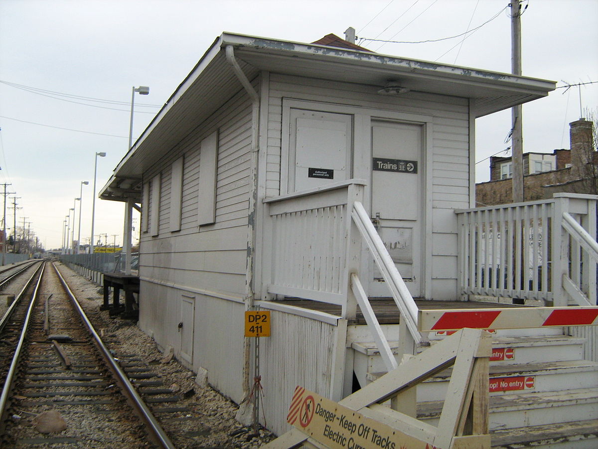 Laramie station (CTA Blue Line)