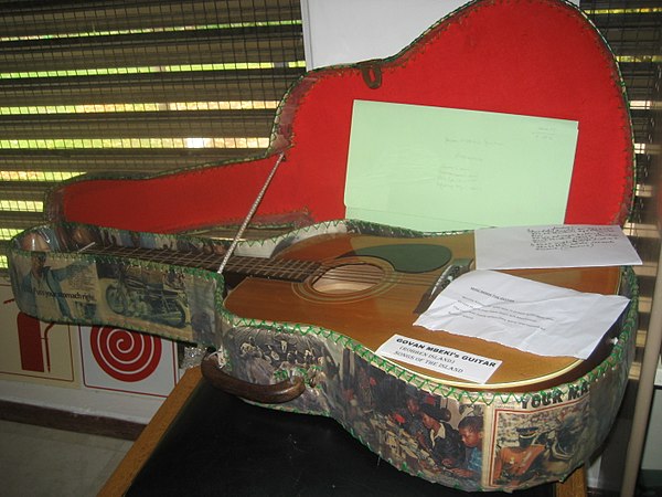 Govan Mbeki's guitar at Robben Island (Fort Hare Archives, 2016)