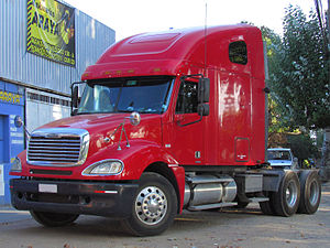 Freightliner CL 120 Columbia 2010.jpg