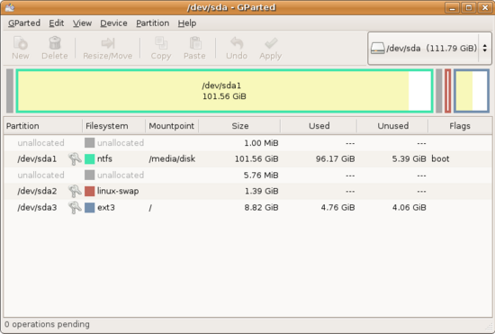 GParted muestra un disco, con los datos típicos, con dos sistemas operativos. Ruta o ubicación: /dev/sda