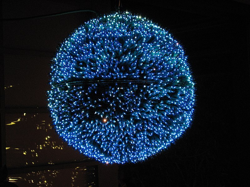 File:Garden d’Lights 2008 at the Bellevue Botanical Garden, img037.jpg